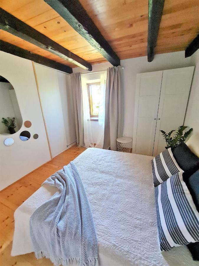 Villa Stonehouse Ana With Jacuzzi Rovinj-Krmed Exterior foto